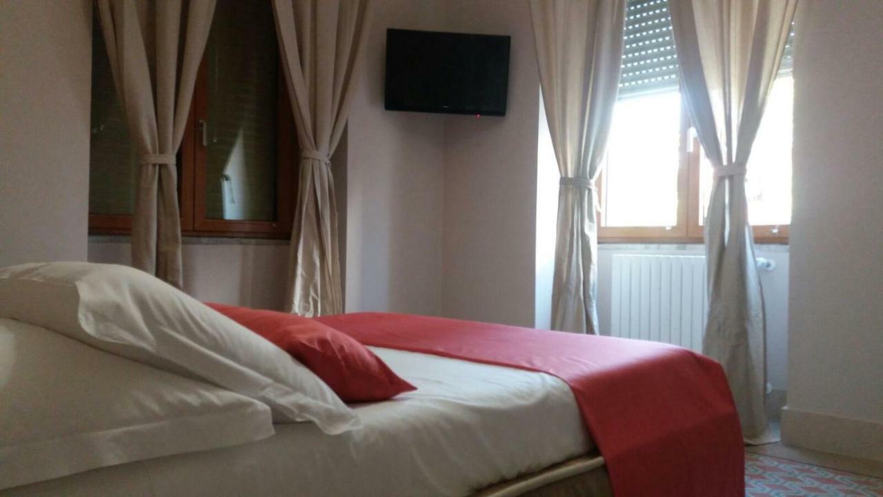 Casa Isabela Luxury Rooms Melfi Luaran gambar